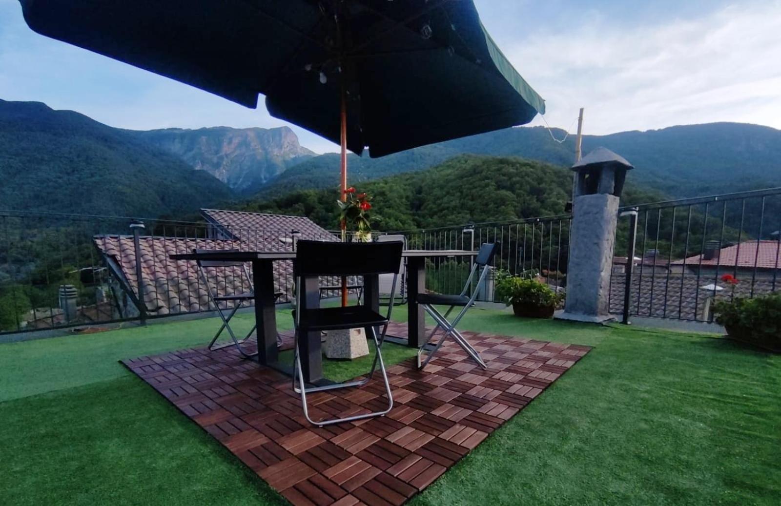 Casa Vacanze Al Colletto - Con Terrazza Panoramica In Centro Storico Vagli di Sotto Ngoại thất bức ảnh